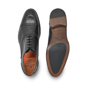 Derby 10318 lace-up shoes in black calfskin with brogues