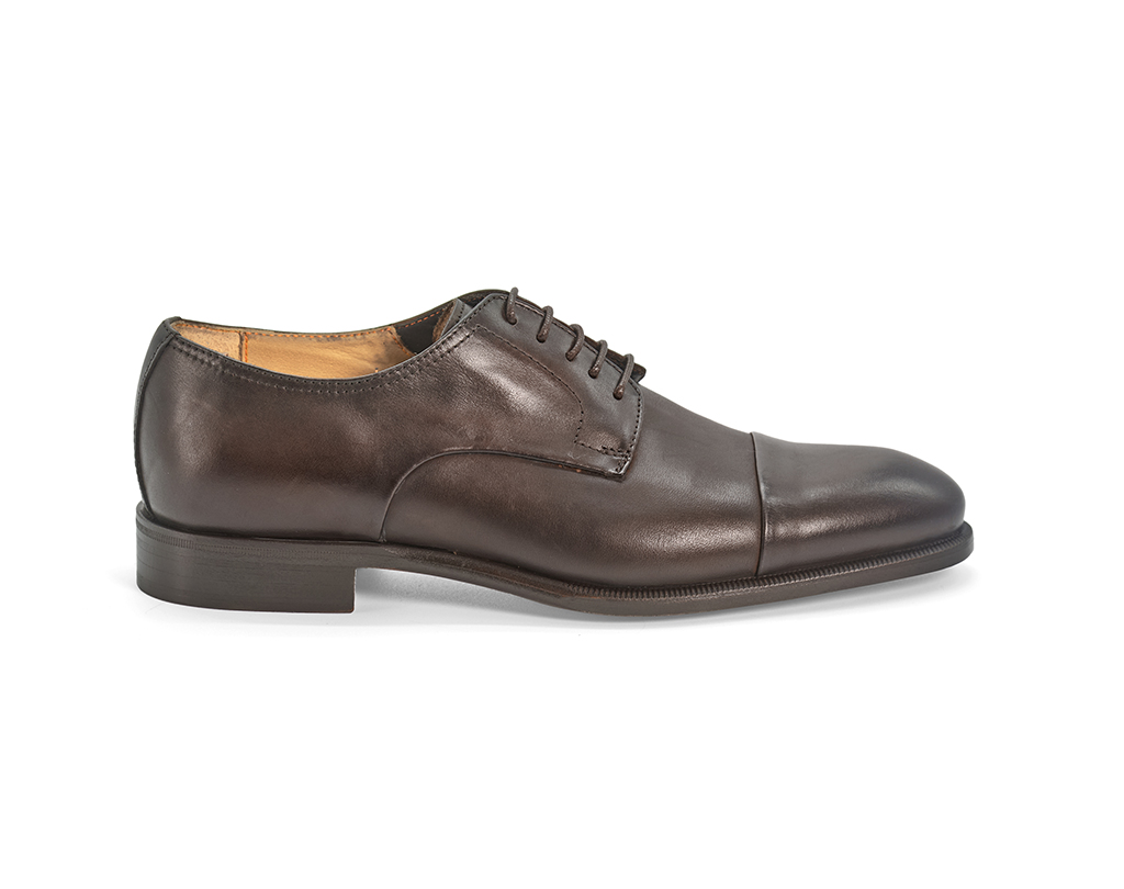 Derby 10307 lace-up in dark brown calfskin with insert