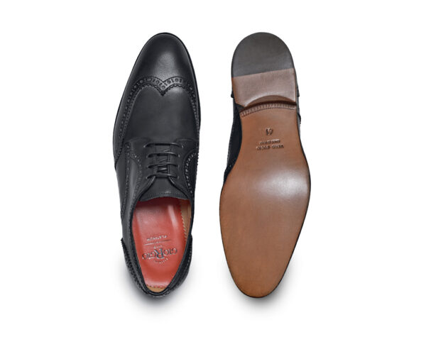 Black calfskin Derby lace-up shoes with brogues